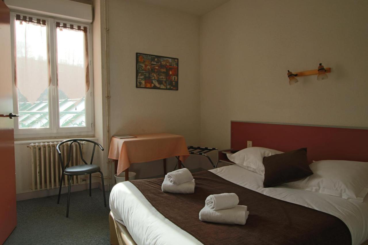 Hotel Au Val Dore La Bourboule Exteriör bild