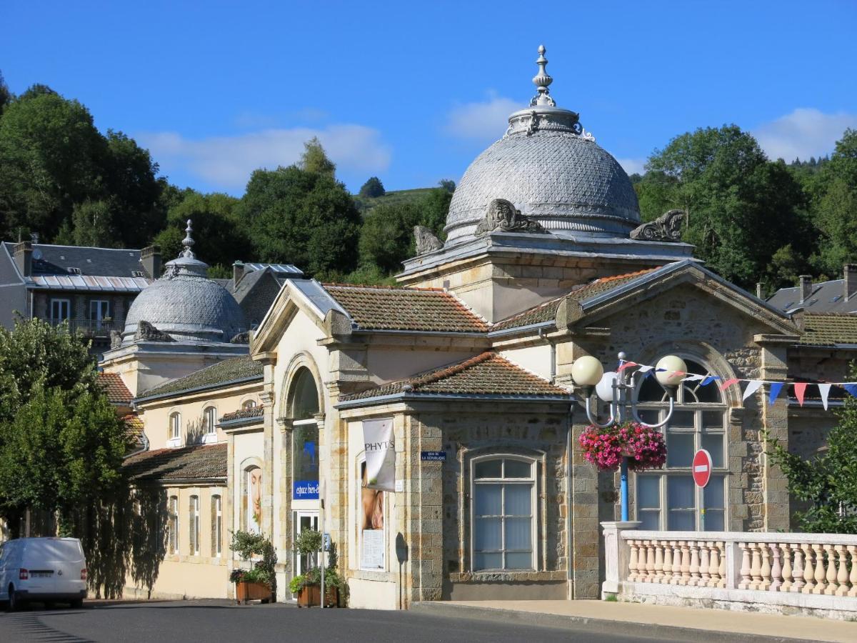 Hotel Au Val Dore La Bourboule Exteriör bild